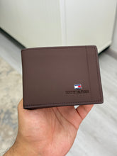Tommy brown wallet