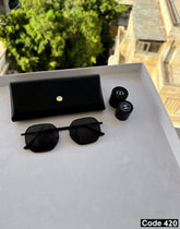 Medium rectangular black sunglasses