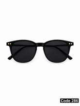 Large wayfarer black sunglasses