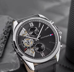 Tommy black skeleton leather