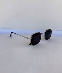 Medium rectangular black sunglasses