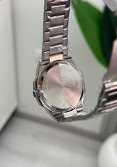 Naviforce green dial