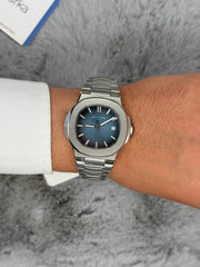 Patek nautilus automatic silver navy 40mm