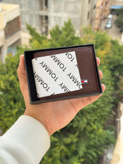 Tommy brown wallet