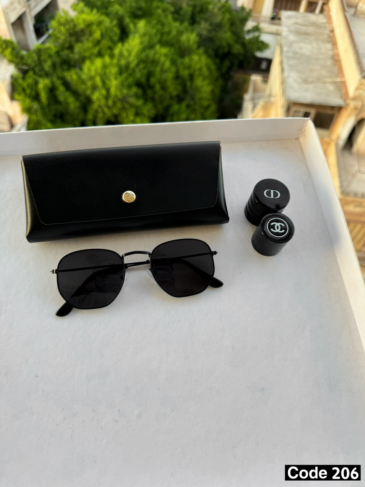 Small pentagon sunglasses